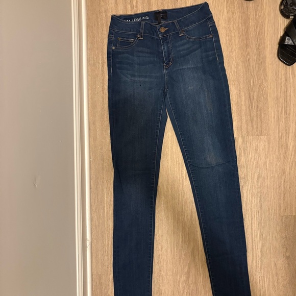 Celebrity Pink Mid-Rise Denim Legging Jeans – Dark Wash - Picture 2 of 5